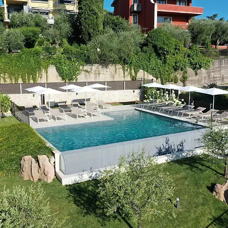 Aparthotel Ristorante Al Cardellino