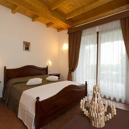 Locanda Ristorante Al Cardellino Apart Otel