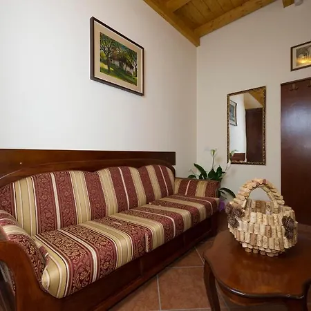 Apart Otel Locanda Ristorante Al Cardellino 3*