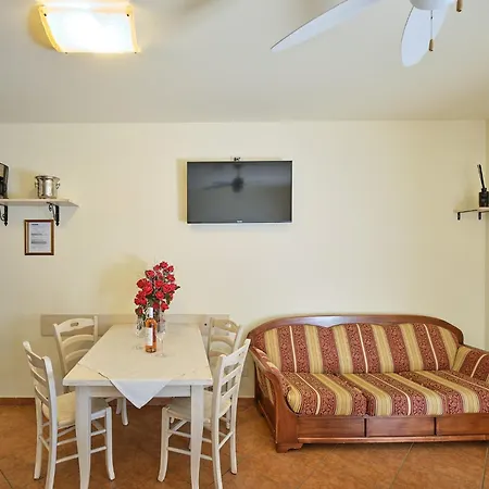 Ristorante Al Cardellino Ξενοδοχείο με διαμερίσματα 3*