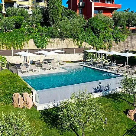 Ristorante Al Cardellino Ξενοδοχείο με διαμερίσματα 3*