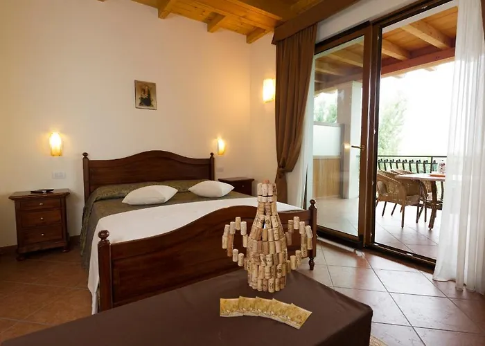 Aparthotel Ristorante Al Cardellino 3*